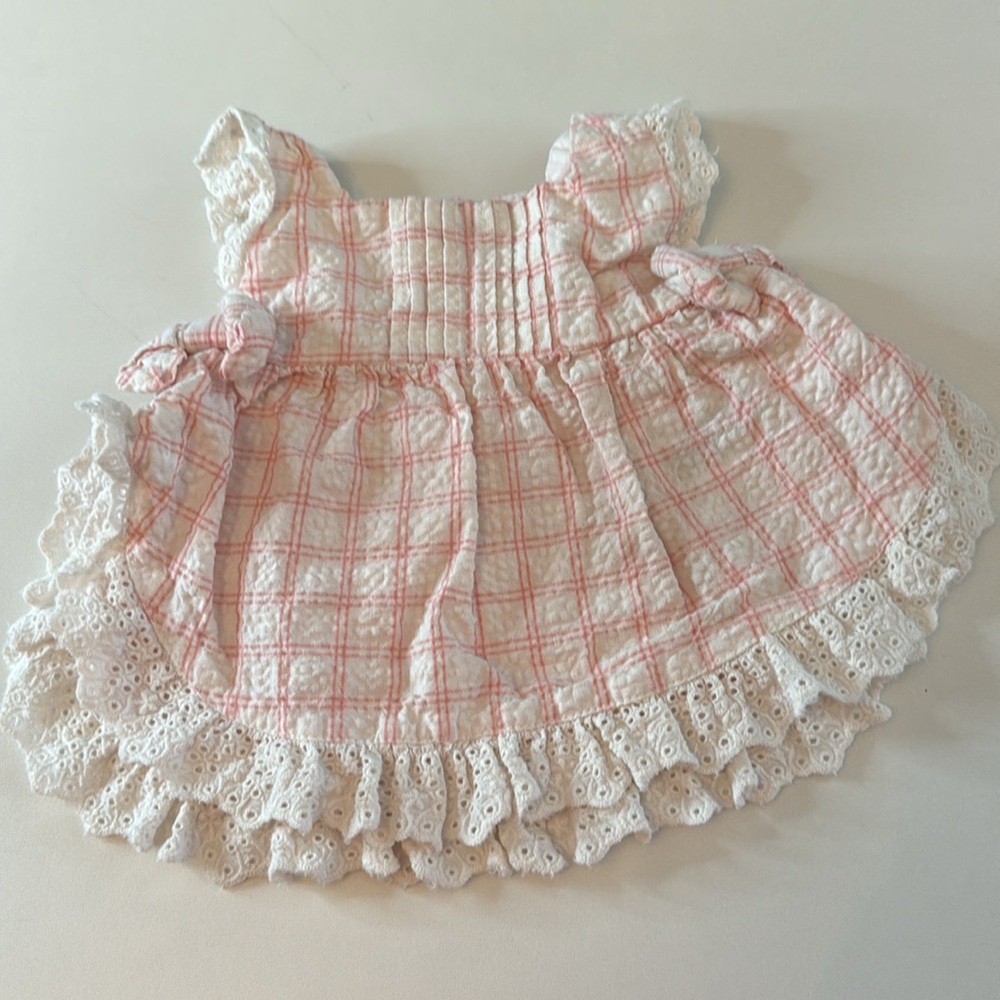 Tabari Baby Pink and White Plaid and Lace Baby Dress with Bonnet Size 3-6M - Picture 2 of 11